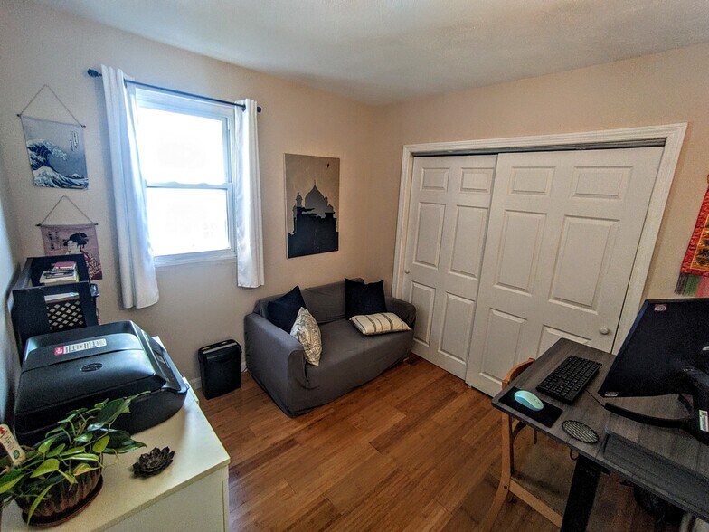 Building Photo - 63 Fenno St