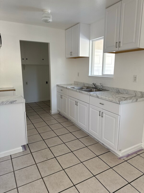 Building Photo - 3001 Radnor Way