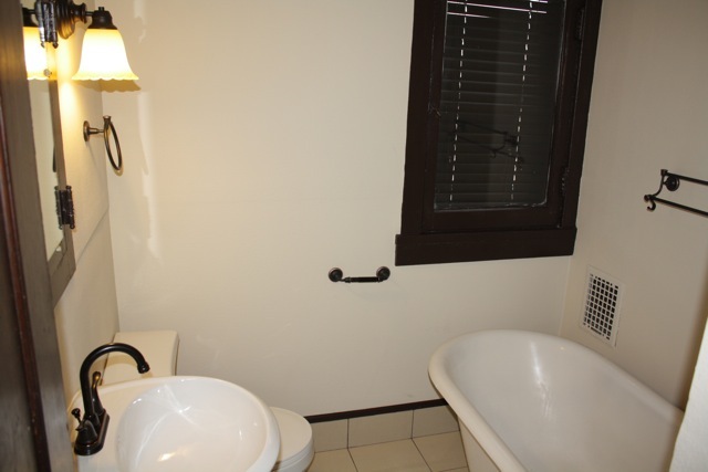Upstairs Bathroom - 1816 Madison St