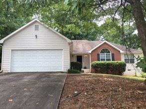 Building Photo - 401 Streamview Ln
