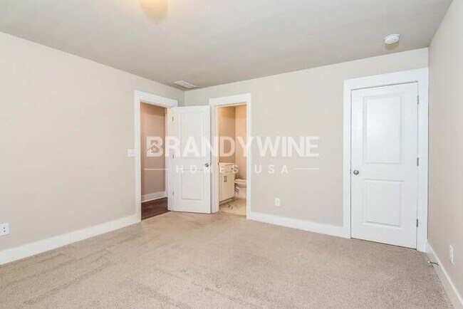 Building Photo - 707 Valtek Ct