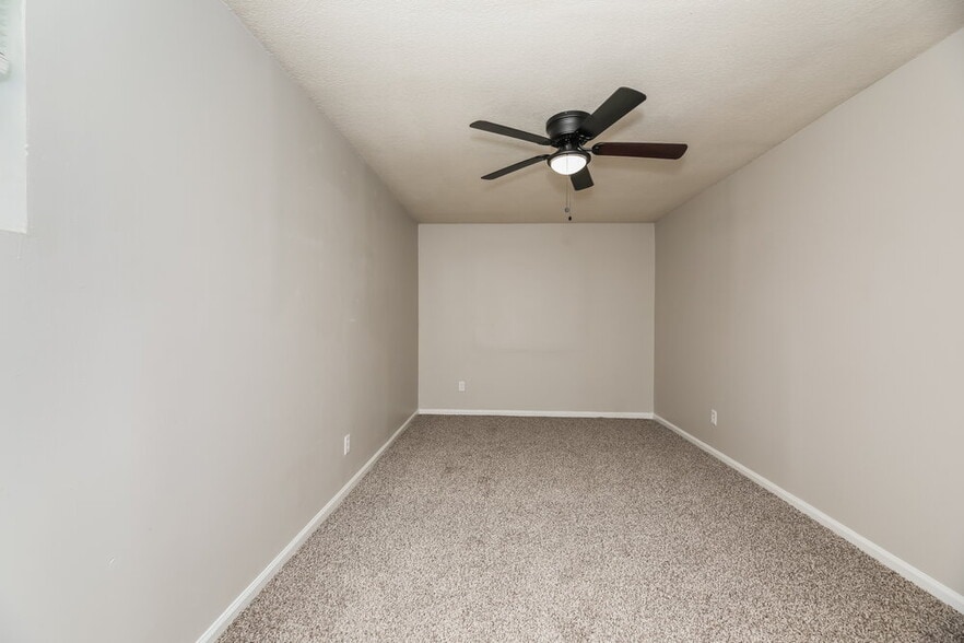 Building Photo - 5322 Boilard Dr