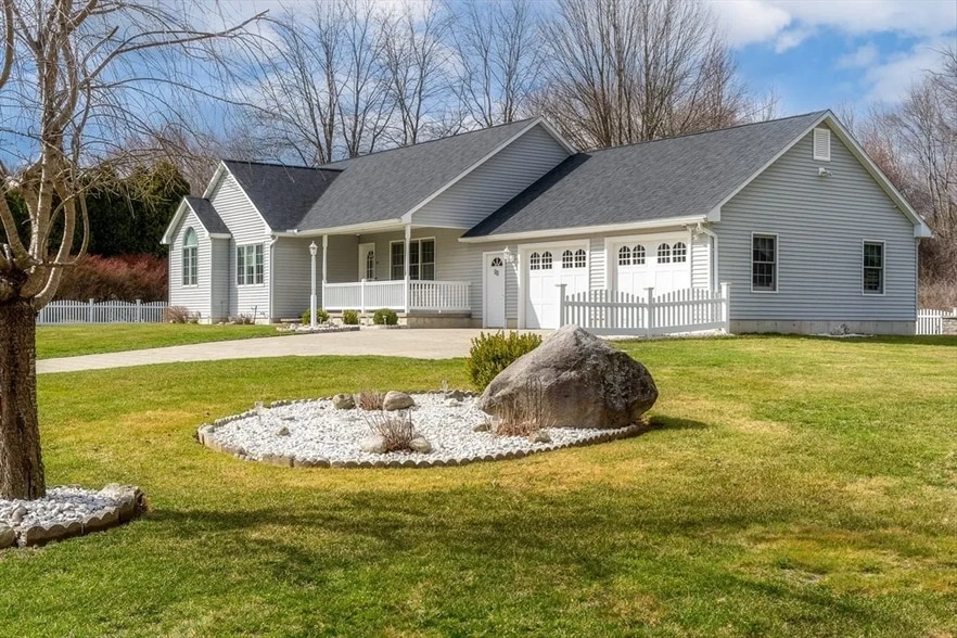 15 Holly Circle angle - 15 Holly Cir