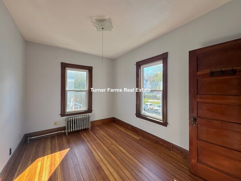 Building Photo - 48 Summer St