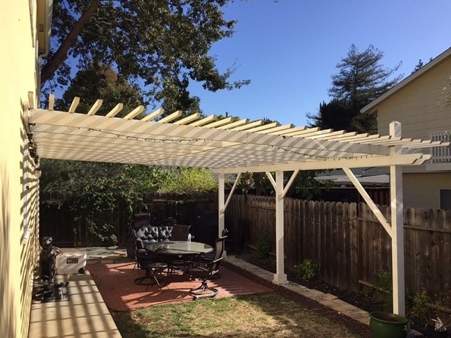 Building Photo - 683 Live Oak Ave