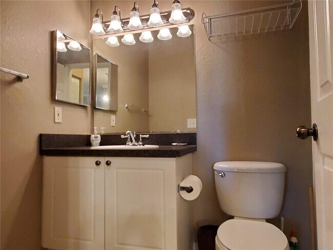 Building Photo - 2141 Portofino Pl