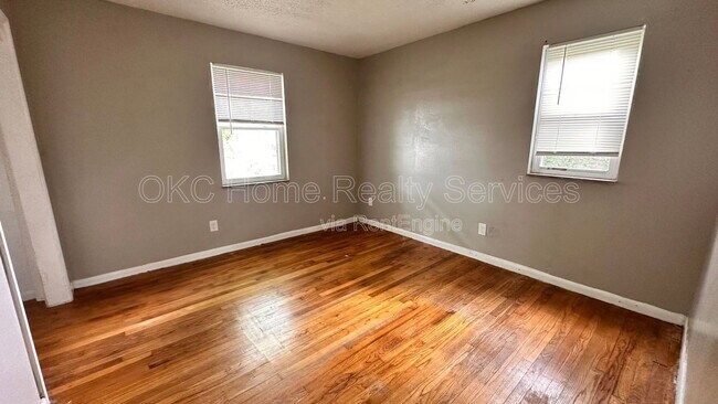 Building Photo - 6808 NW 59th St