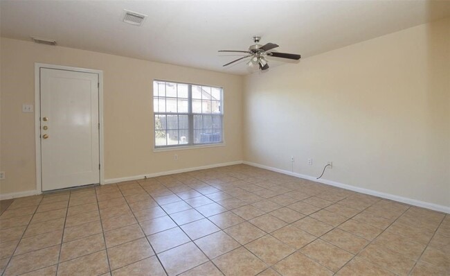 Building Photo - 11148 Opatrny Meadows Ln