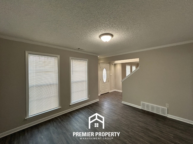 Building Photo - Newly Renovated 3-Bedroom Home for Rent in Memphis, TN - 2-Story Home with Garage & Fenced Yard