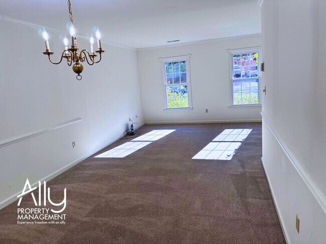 Building Photo - 1515 Westfield Ct