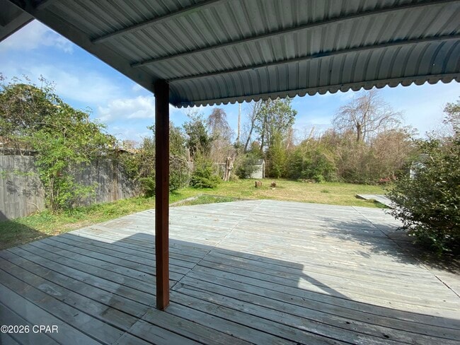 Building Photo - 1606 Clay Ave