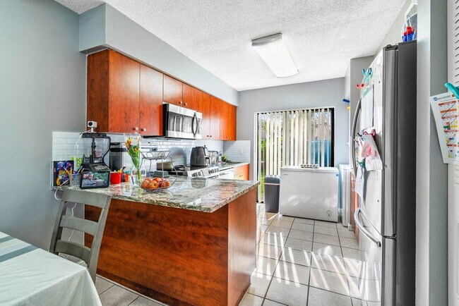 Building Photo - 1831 NW 94th Ave