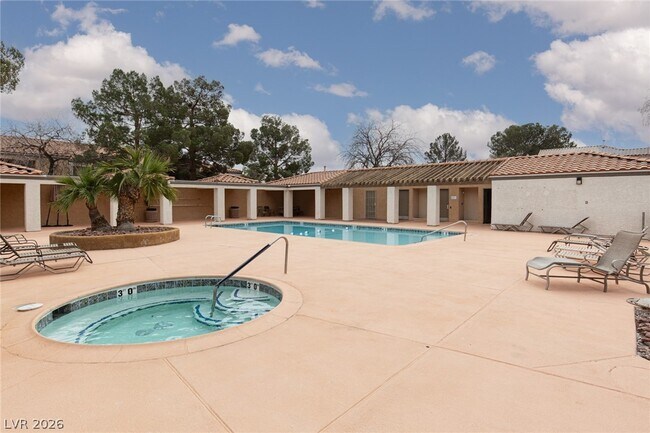 Building Photo - 3151 N Soaring Gulls Dr