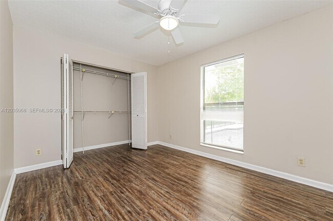Building Photo - 12351 Gingerwood Ln