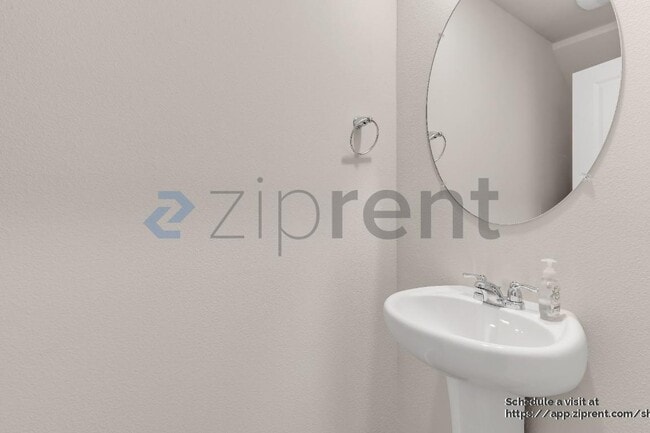 Building Photo - 1509 NE 121st Ave