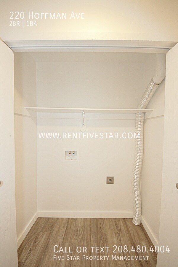 Building Photo - 220 Hoffman Ave