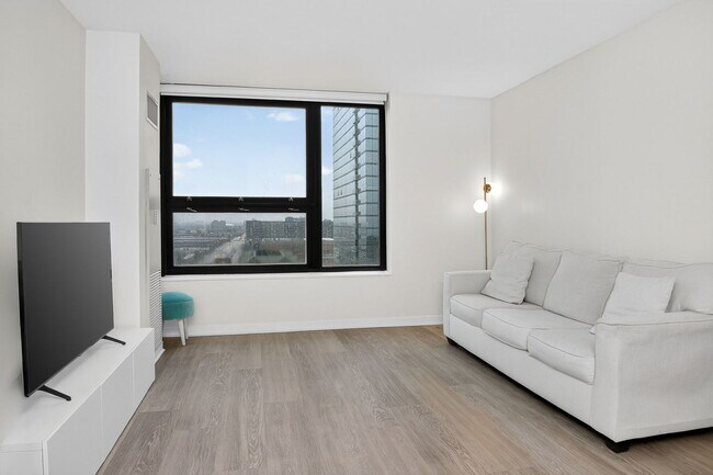 Building Photo - 1160 S Michigan Ave