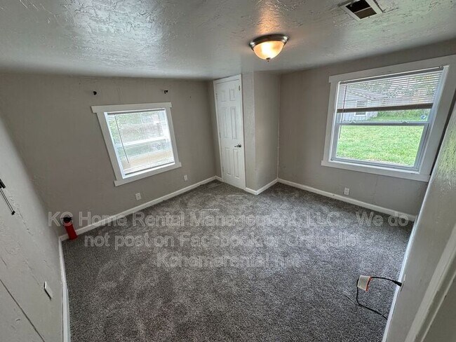 Building Photo - 316 W Elm St