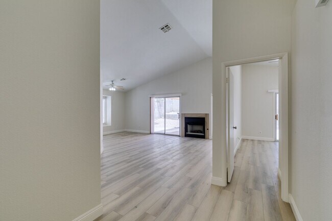 Building Photo - Charming 3-Bedroom Home with Covered Patio