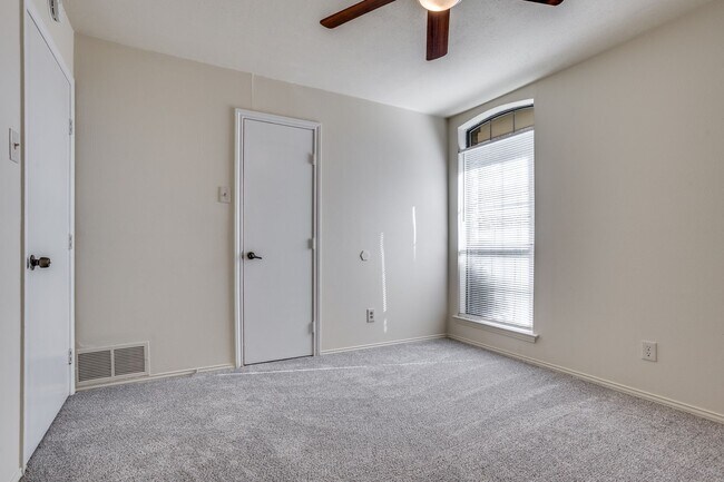 Building Photo - Charming 3 Bed, 2 Bath Single-Story Home in Richardson, TX - Available for Lease!