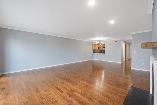 Building Photo - 18 Skyview Terrace