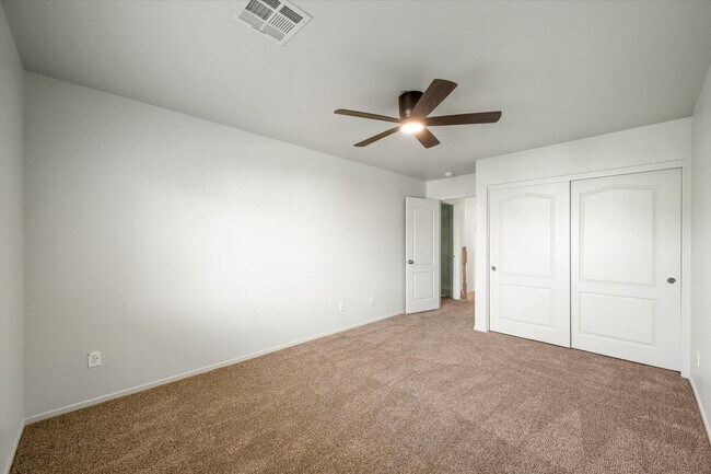 Building Photo - Welcome Home to this awesome 4 Bedroom Home