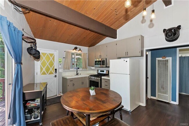 Building Photo - Treehouse-like atmosphere with peek-a-boo views of Lake Arrowhead