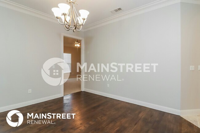 Building Photo - 8861 Creek Run Rd