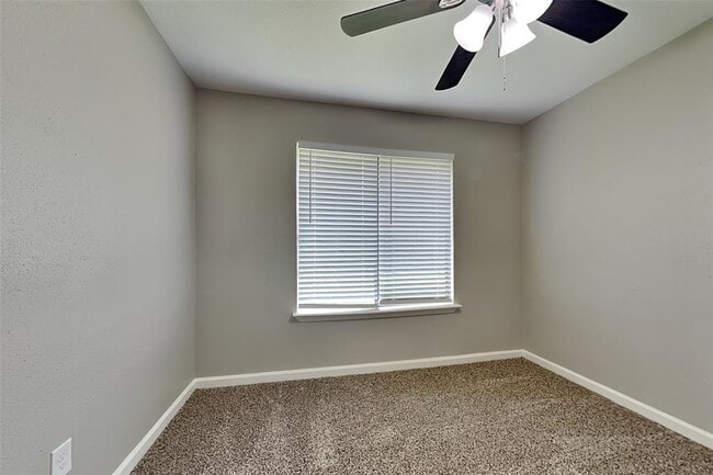 Building Photo - 24115 Scrivener Ln