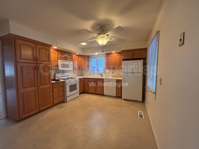 Building Photo - 202 Lody Ln