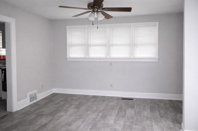 Building Photo - 2/3 Bedroom Plain Local House for Rent