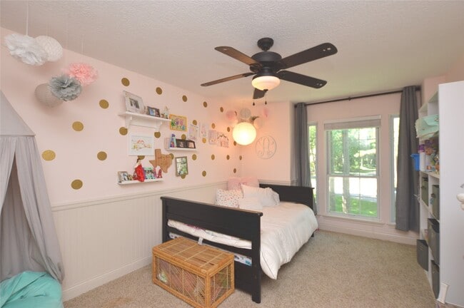 Building Photo - 2 Woodhaven Wood Ct