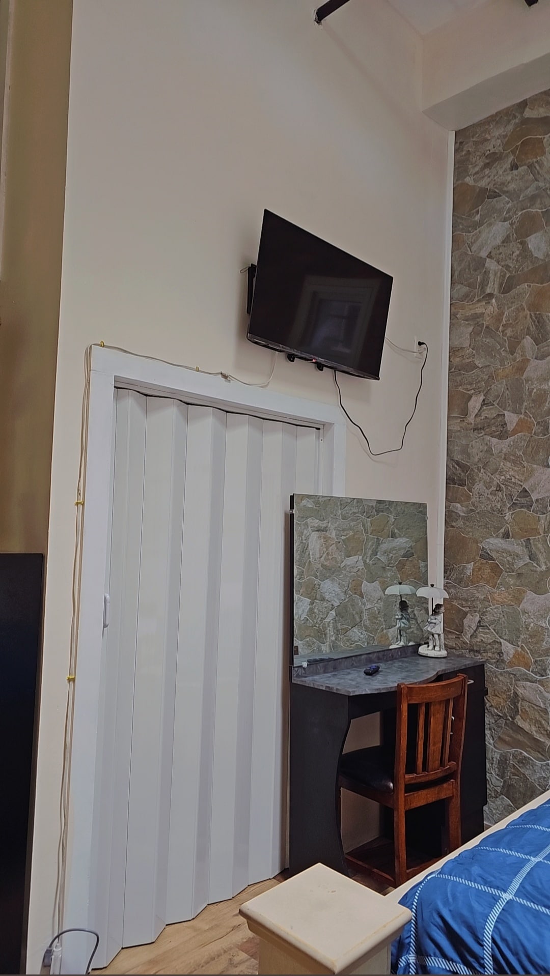 Building Photo - 317 W Fayette St