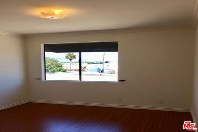 Building Photo - 828 N Hudson Ave