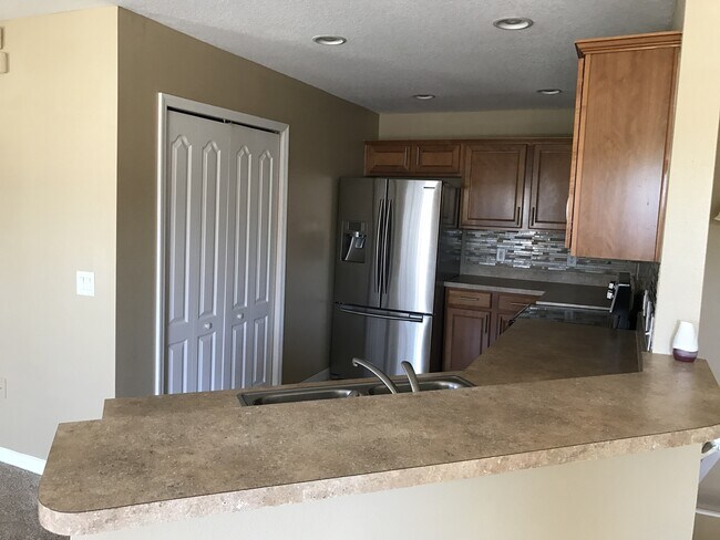 Building Photo - 4020 Pemberly Pines Cir
