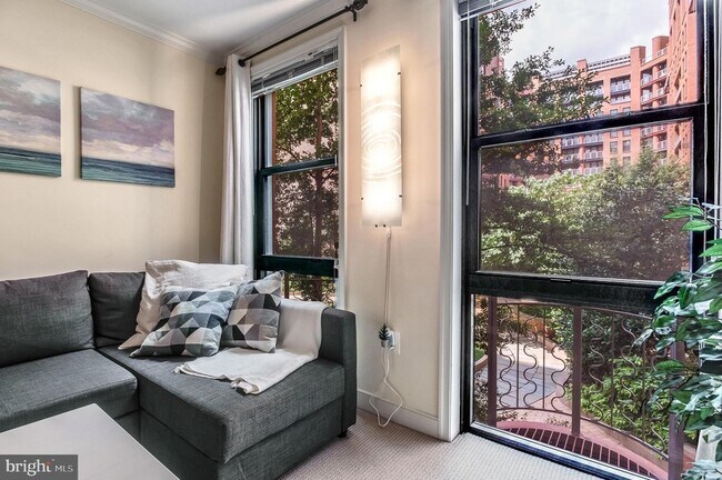 Building Photo - 631 D St NW