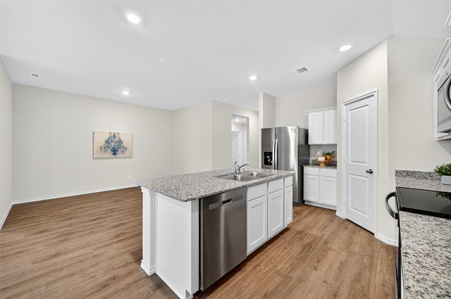 Building Photo - 4208 Carnation Dr