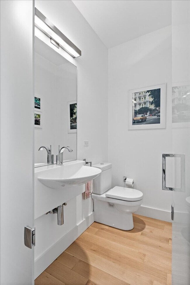 Building Photo - 1823 W Race Ave