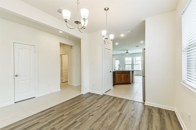 Building Photo - 9115 Brixham Dr