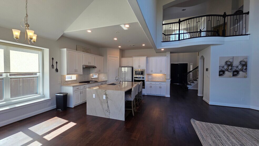 Building Photo - 1112 Maverick Dr