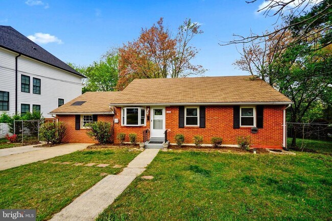 Building Photo - 7421 Nigh Rd