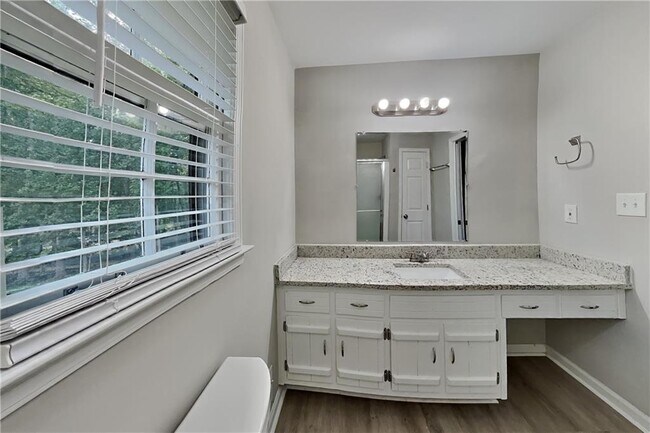 Building Photo - 255 St Patrick Dr SW