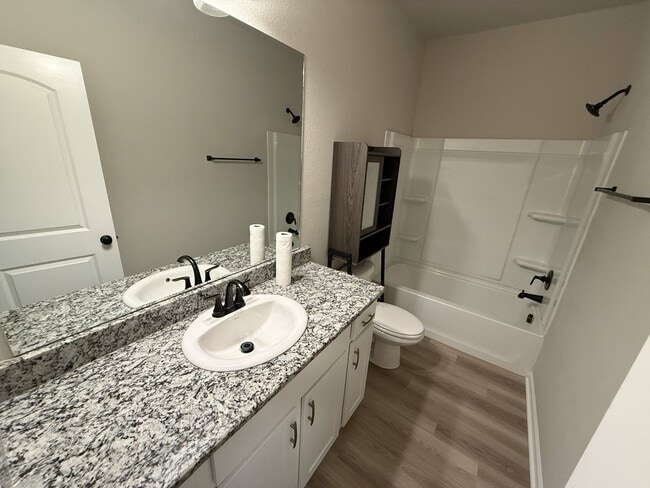 Building Photo - Spacious 4BR, 2BA Home in coveted Cambre Oaks Subdv - Gonzales