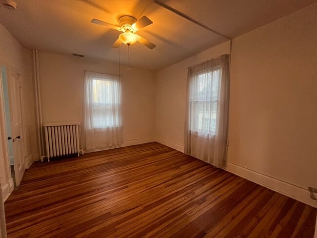 Building Photo - Brookland Grand 4917 sqft 8bd 3.5bth Home | Huge Front Porch | Large Back Yard