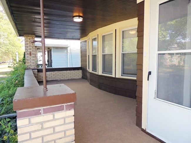 Building Photo - 3669 Hildana Rd