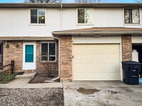 Building Photo - 220 E 8th Ave