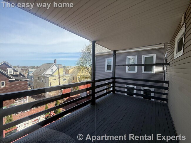 Building Photo - 235 A Highland Ave