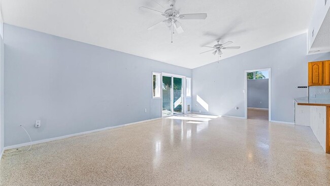 Building Photo - 6912 Alderwood Dr