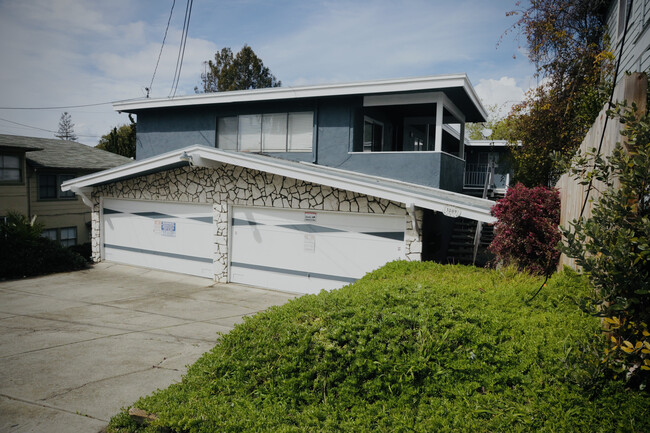 Building Front & Garages - 3809 Buell St