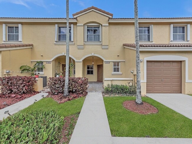 Building Photo - 16879 SW 1st Manor